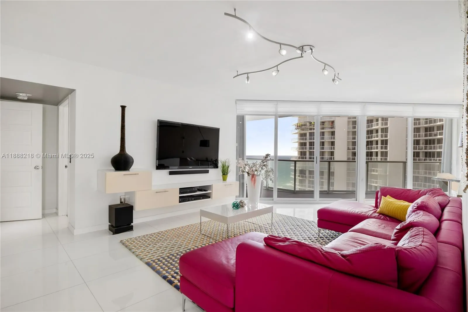 16445 Collins Ave, #2228