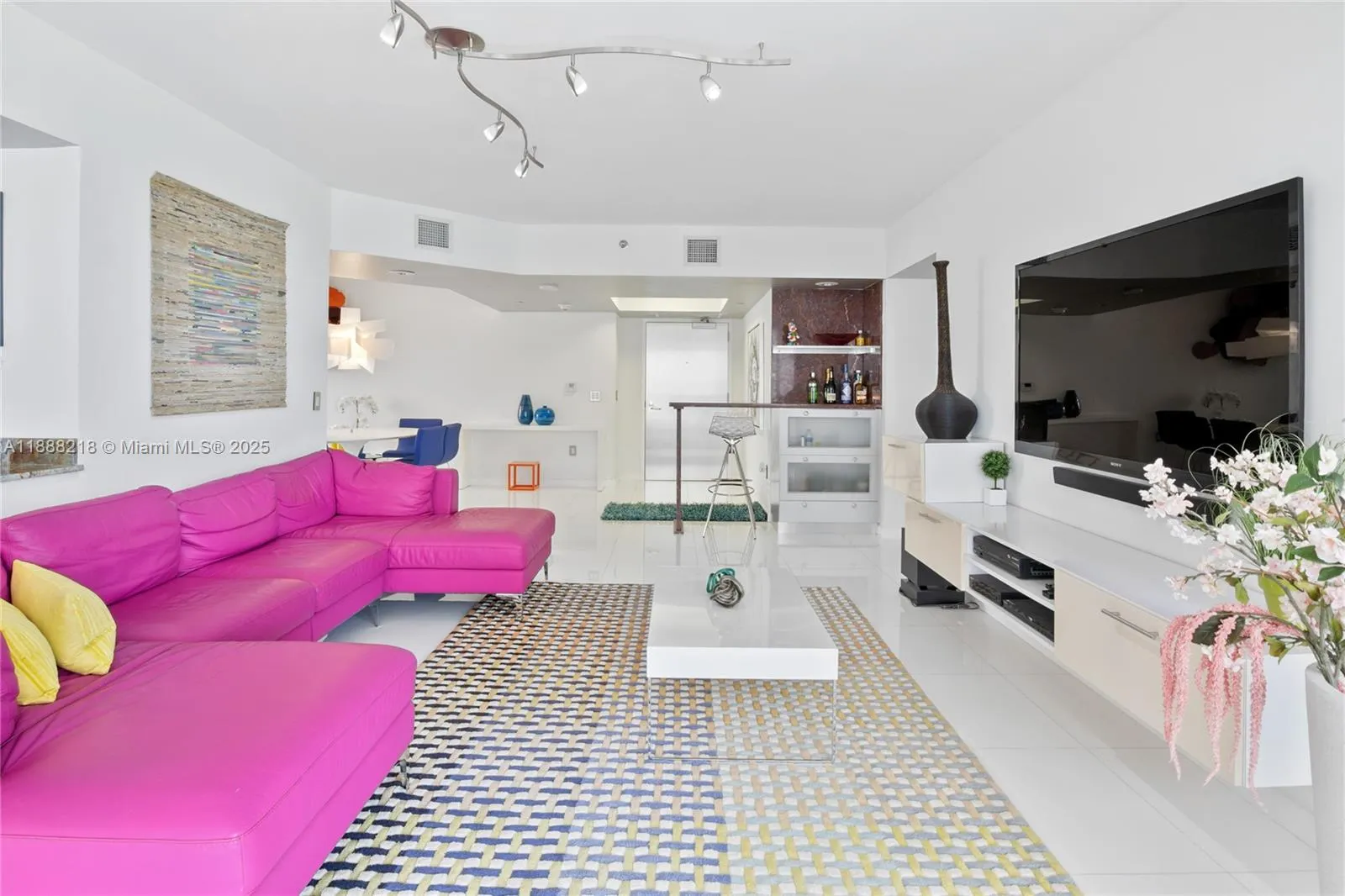 16445 Collins Ave, #2228