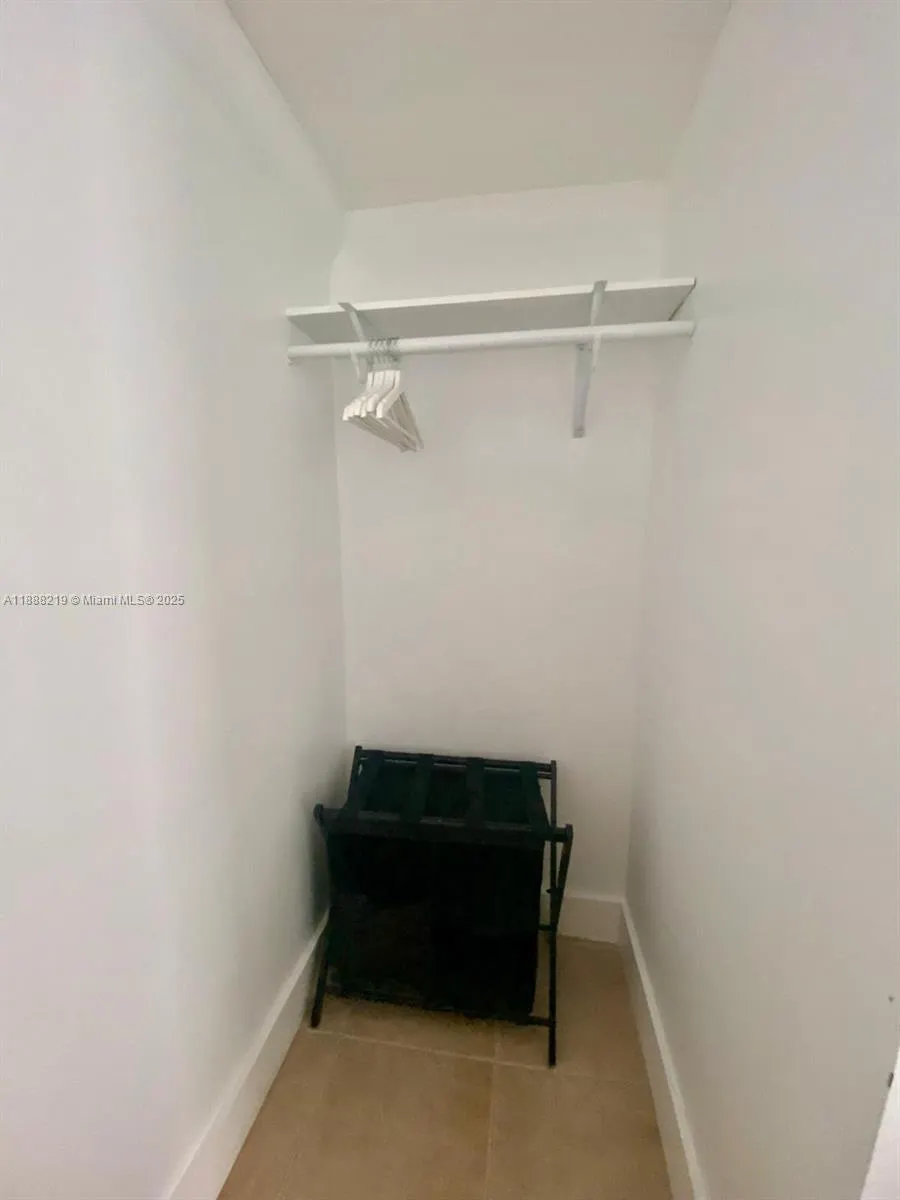 1420 SW 33rd Ct