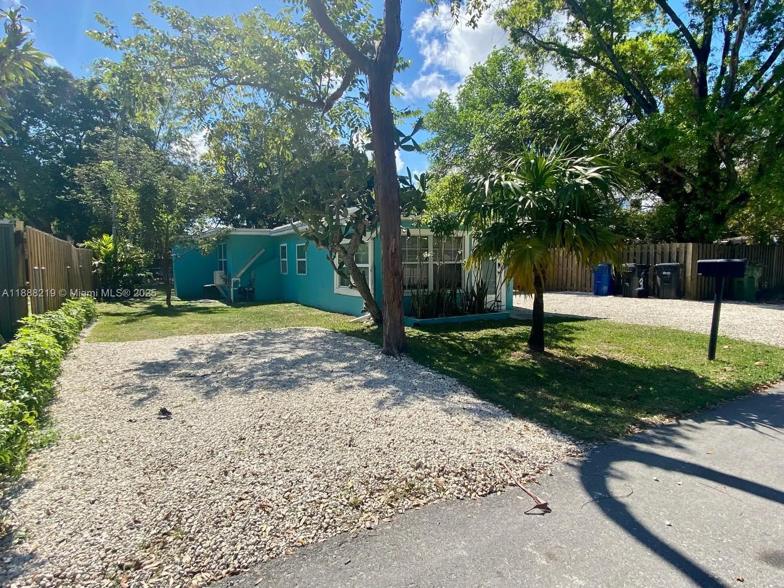 1420 SW 33rd Ct