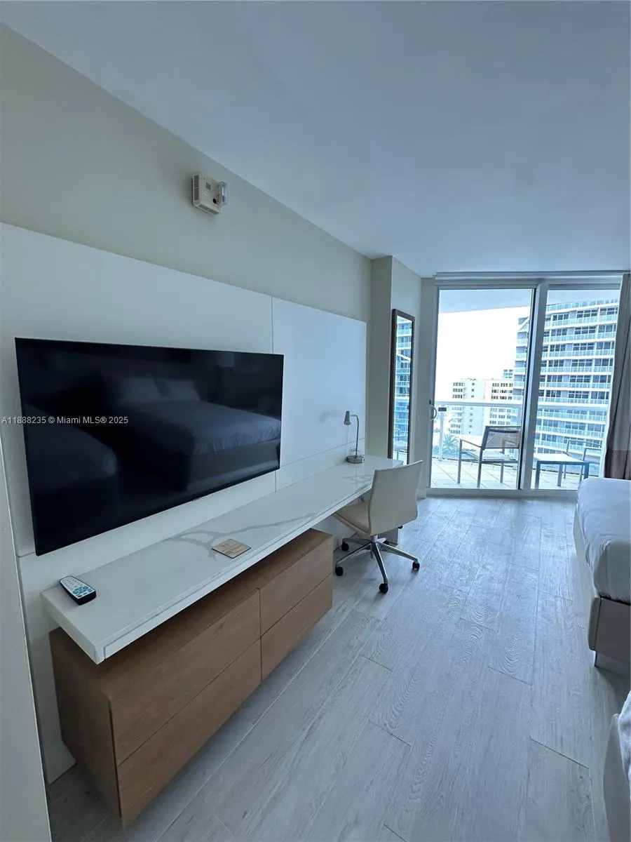 505 N Fort Lauderdale Beach Blvd, #1215
