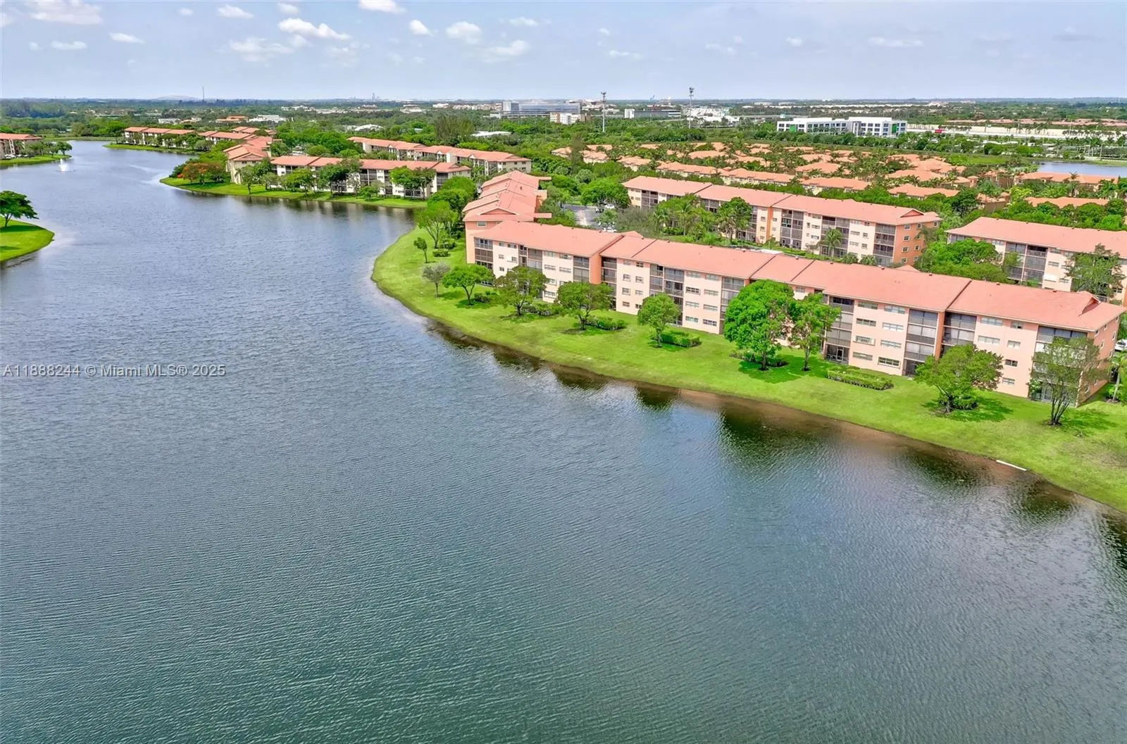 13800 SW 14th St, #409C