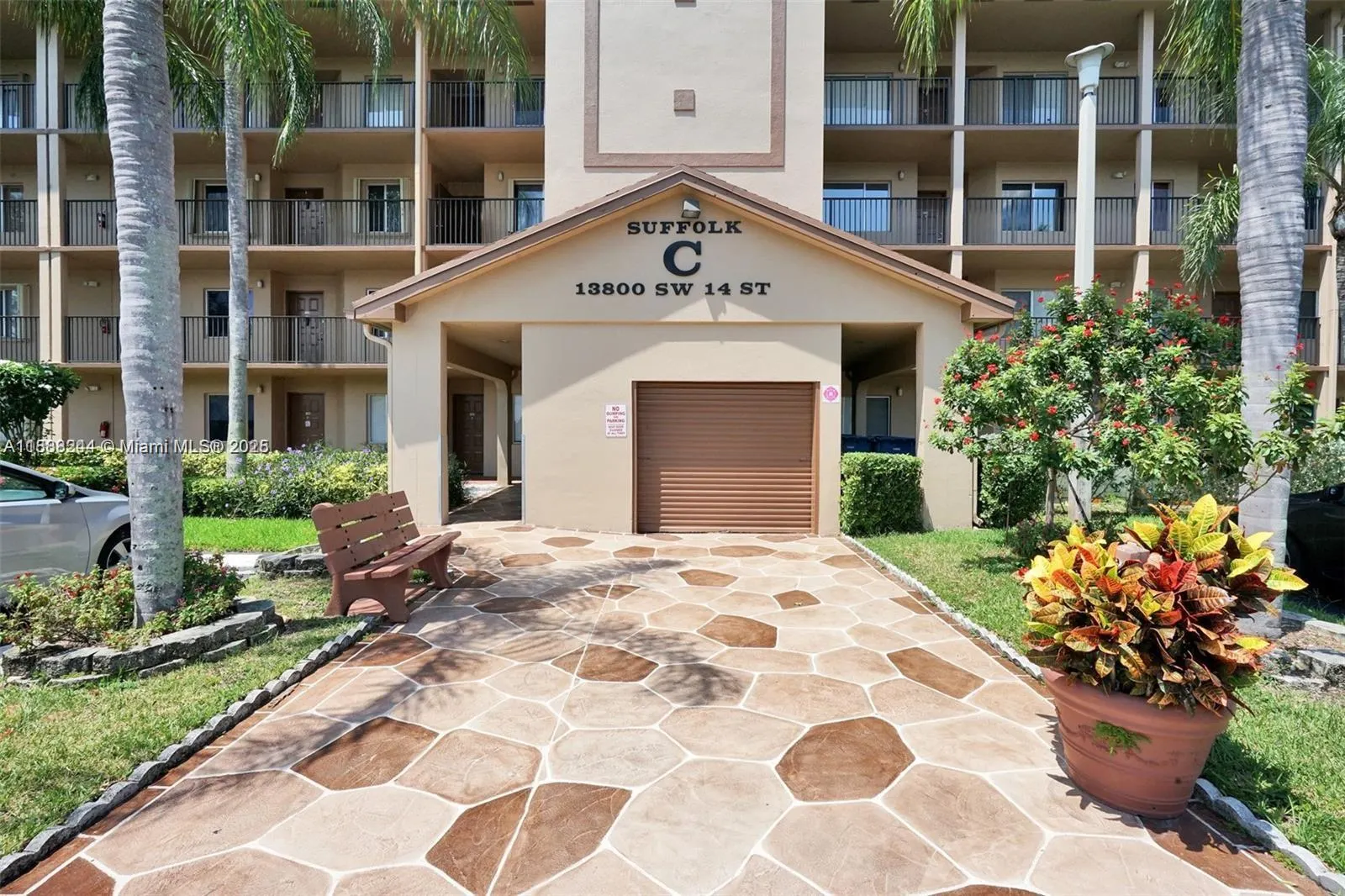 13800 SW 14th St, #409C