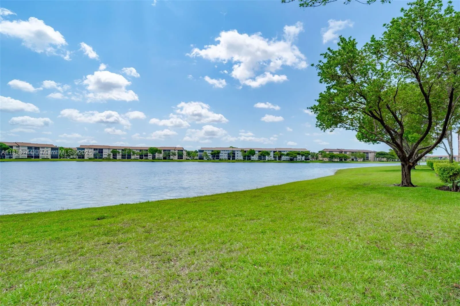 13800 SW 14th St, #409C
