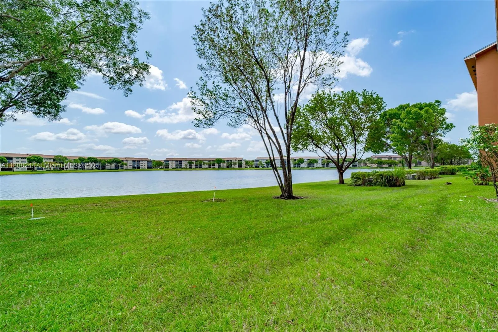 13800 SW 14th St, #409C