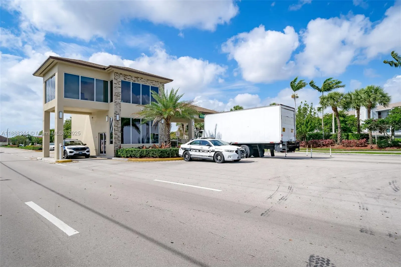 13800 SW 14th St, #409C