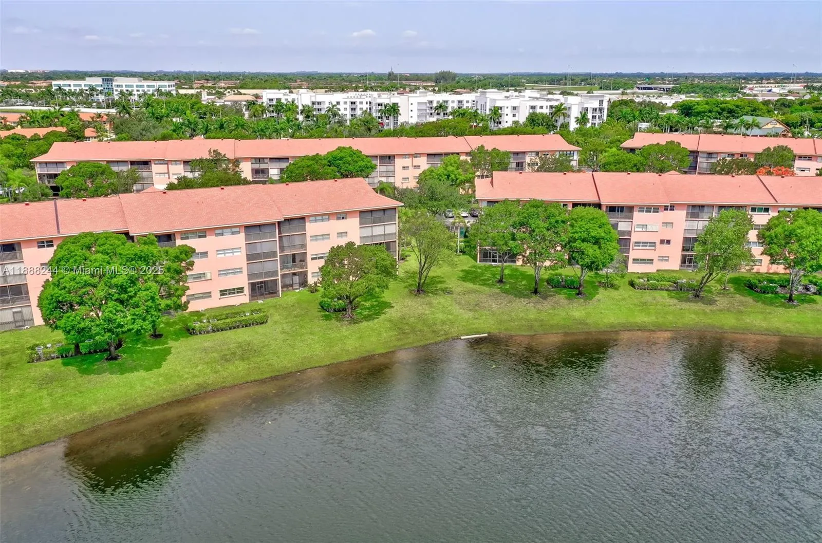 13800 SW 14th St, #409C