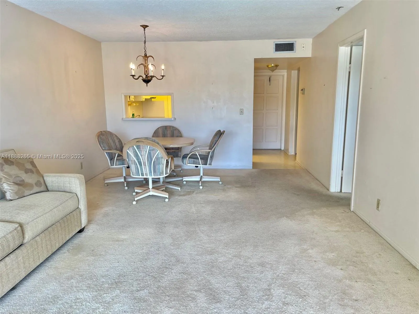 1101 Hillcrest Ct, #307