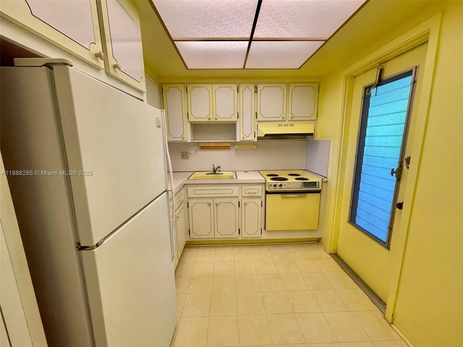 1101 Hillcrest Ct, #307