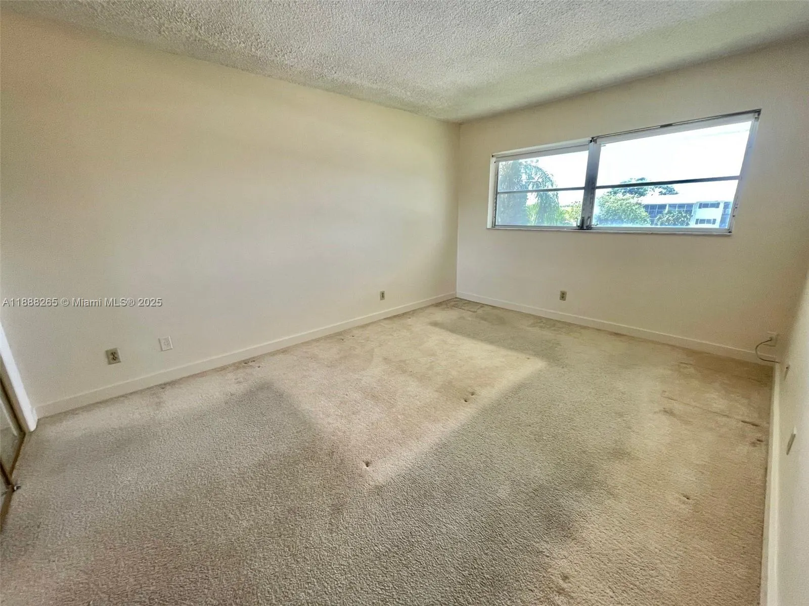 1101 Hillcrest Ct, #307