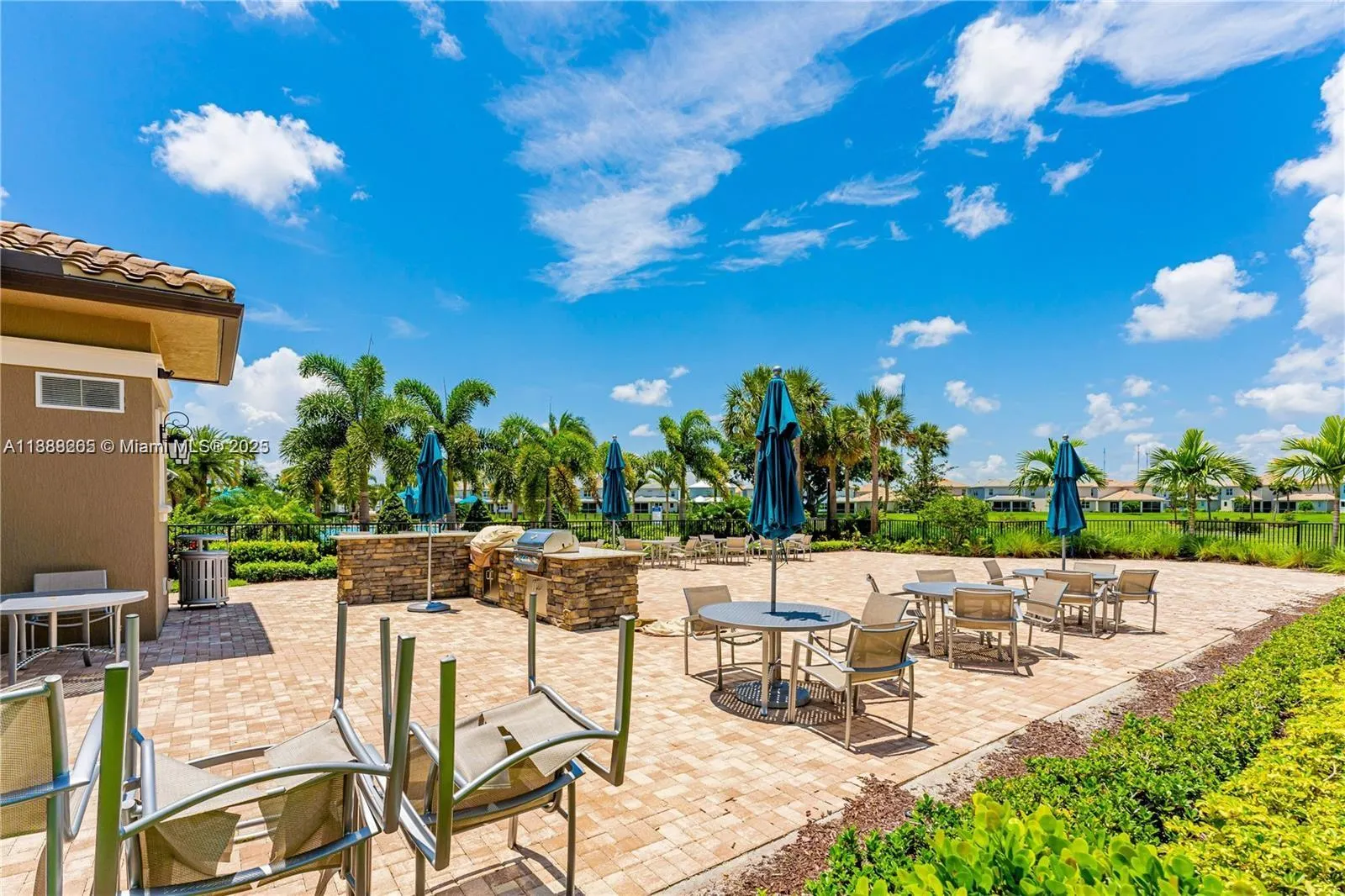 1101 Hillcrest Ct, #307