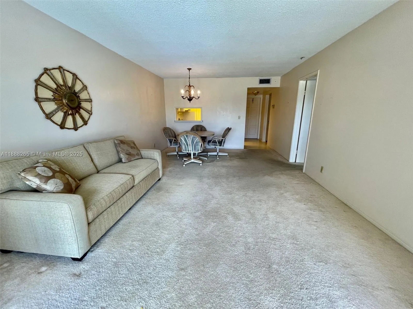 1101 Hillcrest Ct, #307