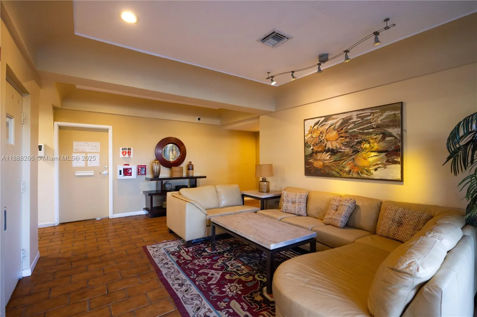 1600 SE 15th St, #601