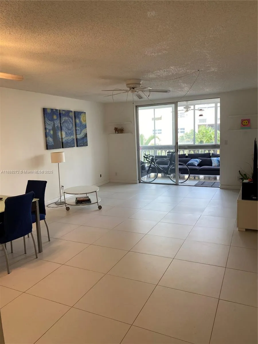 610 NE 12th Ave, #308