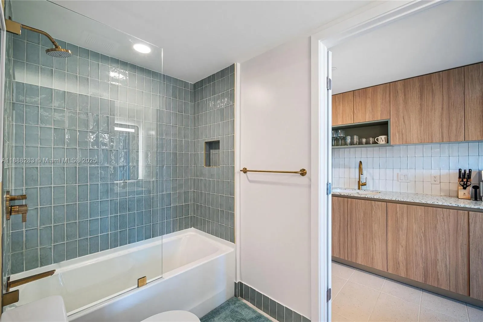 601 NE 1, #3214