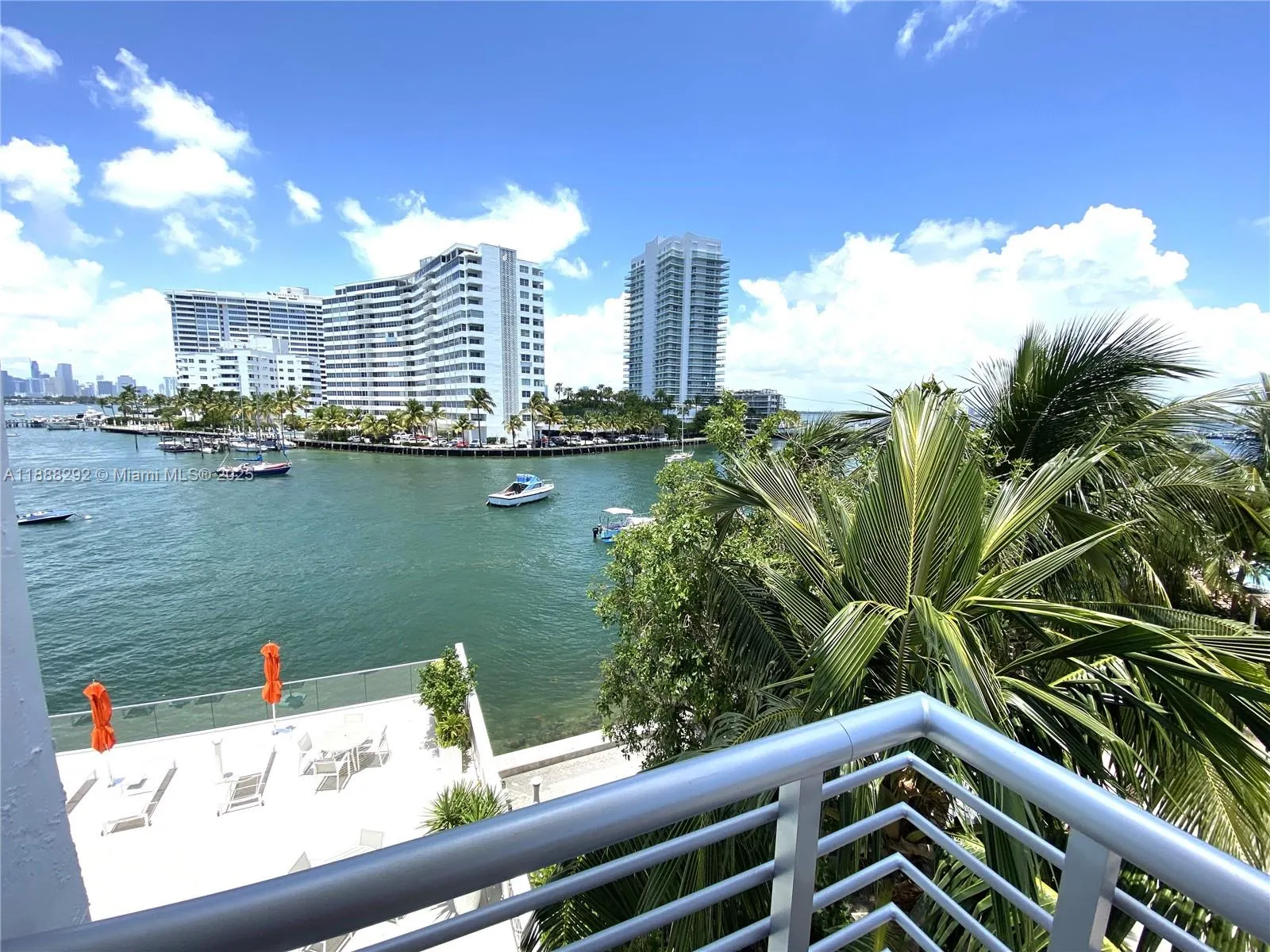 1450 Lincoln Rd, #401