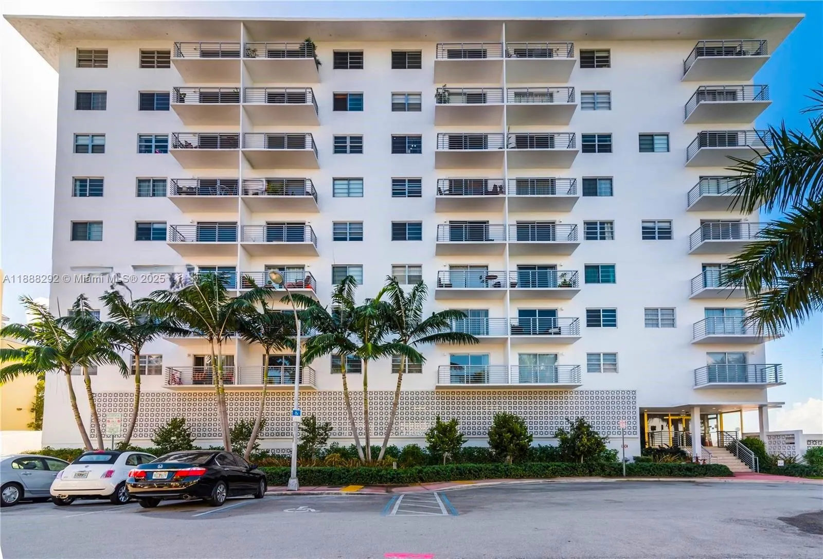 1450 Lincoln Rd, #401