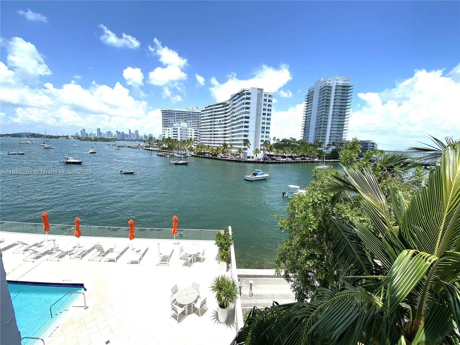 1450 Lincoln Rd, #401