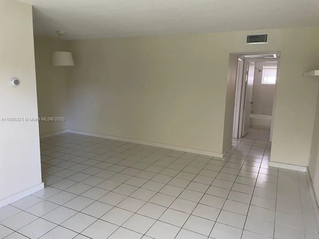 1450 Atlantic Shores Blvd, #109