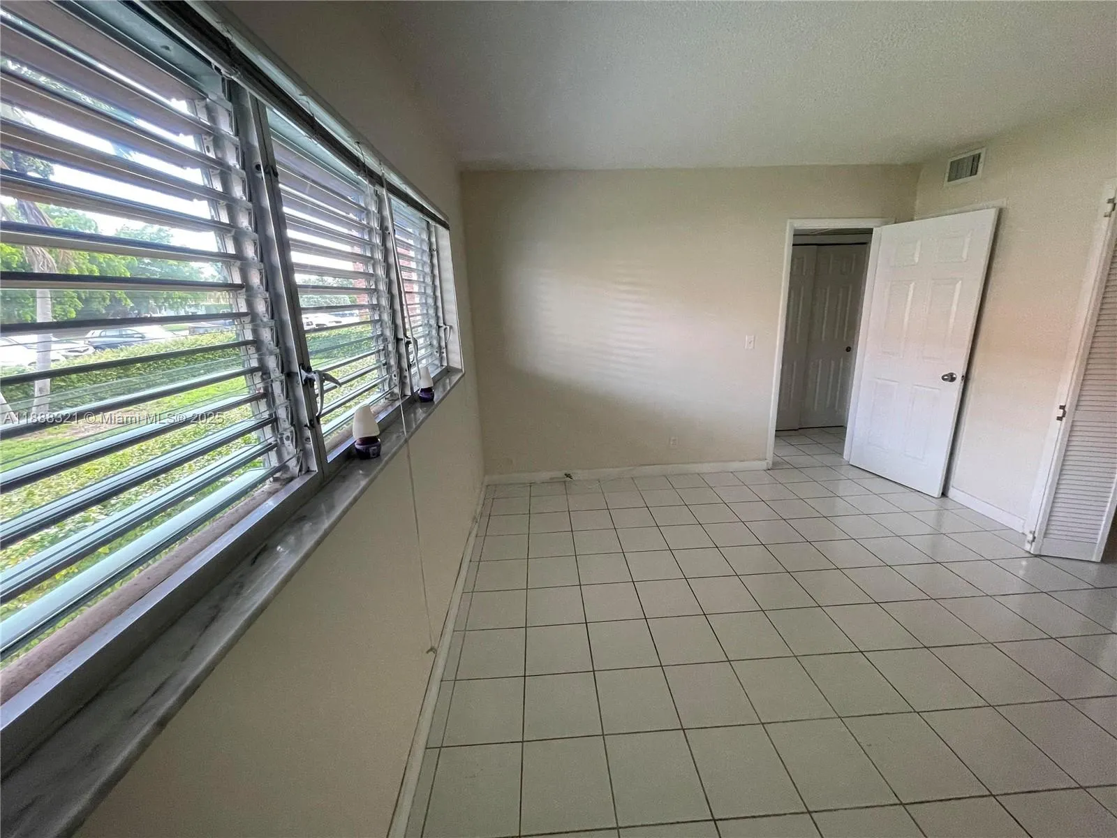 1450 Atlantic Shores Blvd, #109