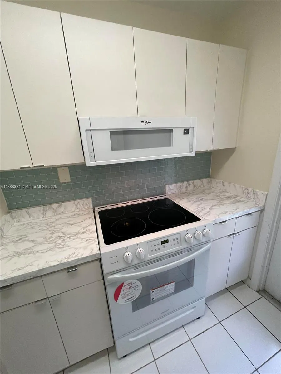 1450 Atlantic Shores Blvd, #109
