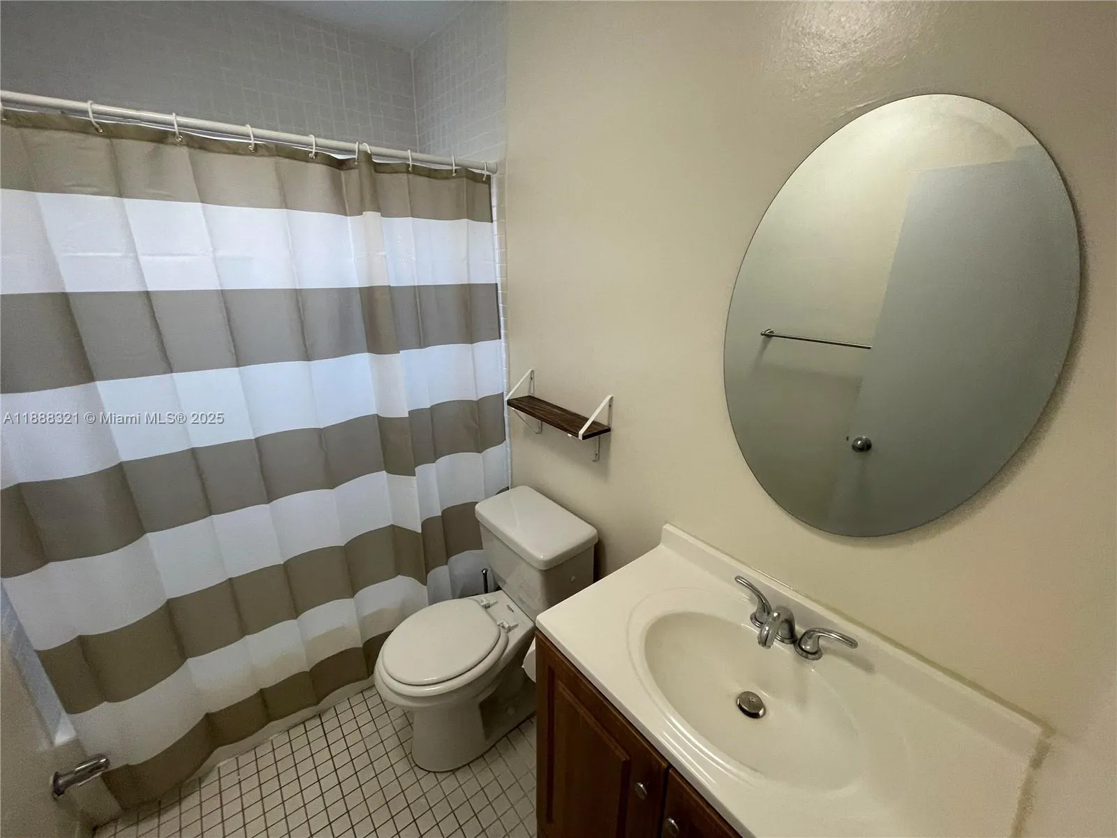 1450 Atlantic Shores Blvd, #109