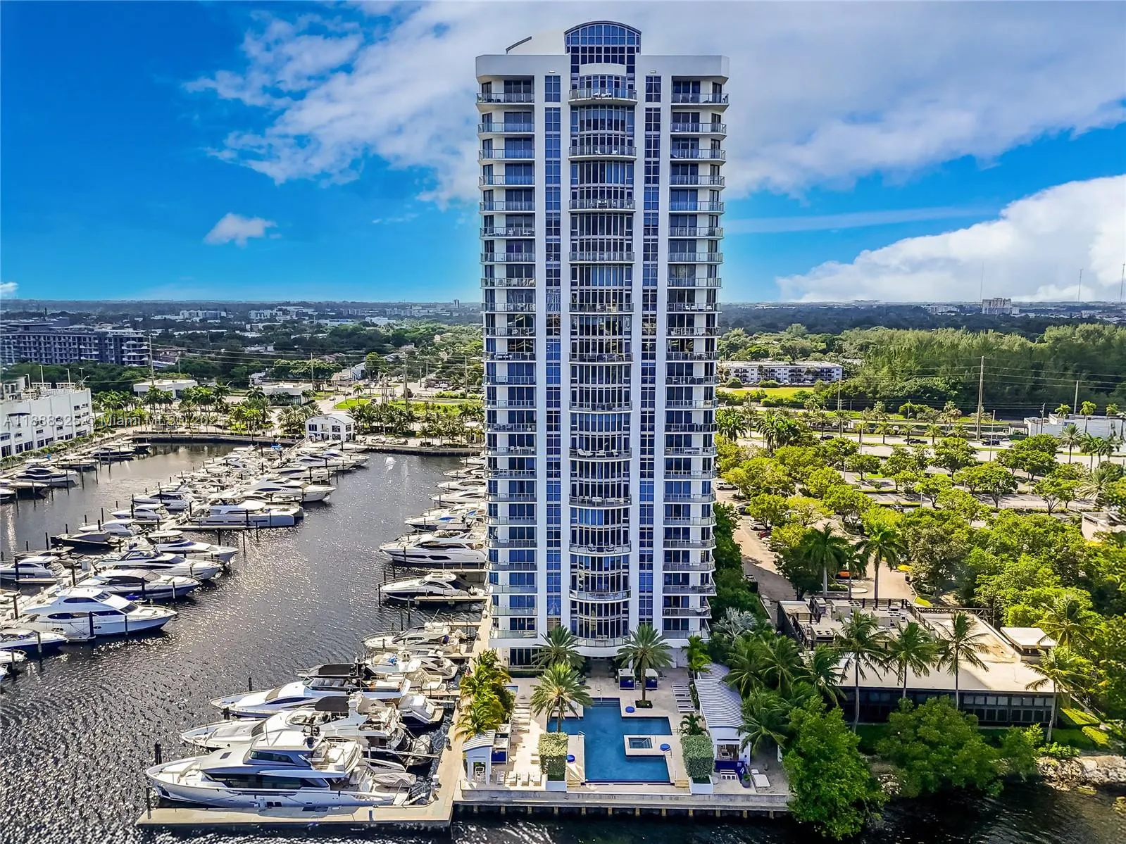 17301 Biscayne Blvd, #501