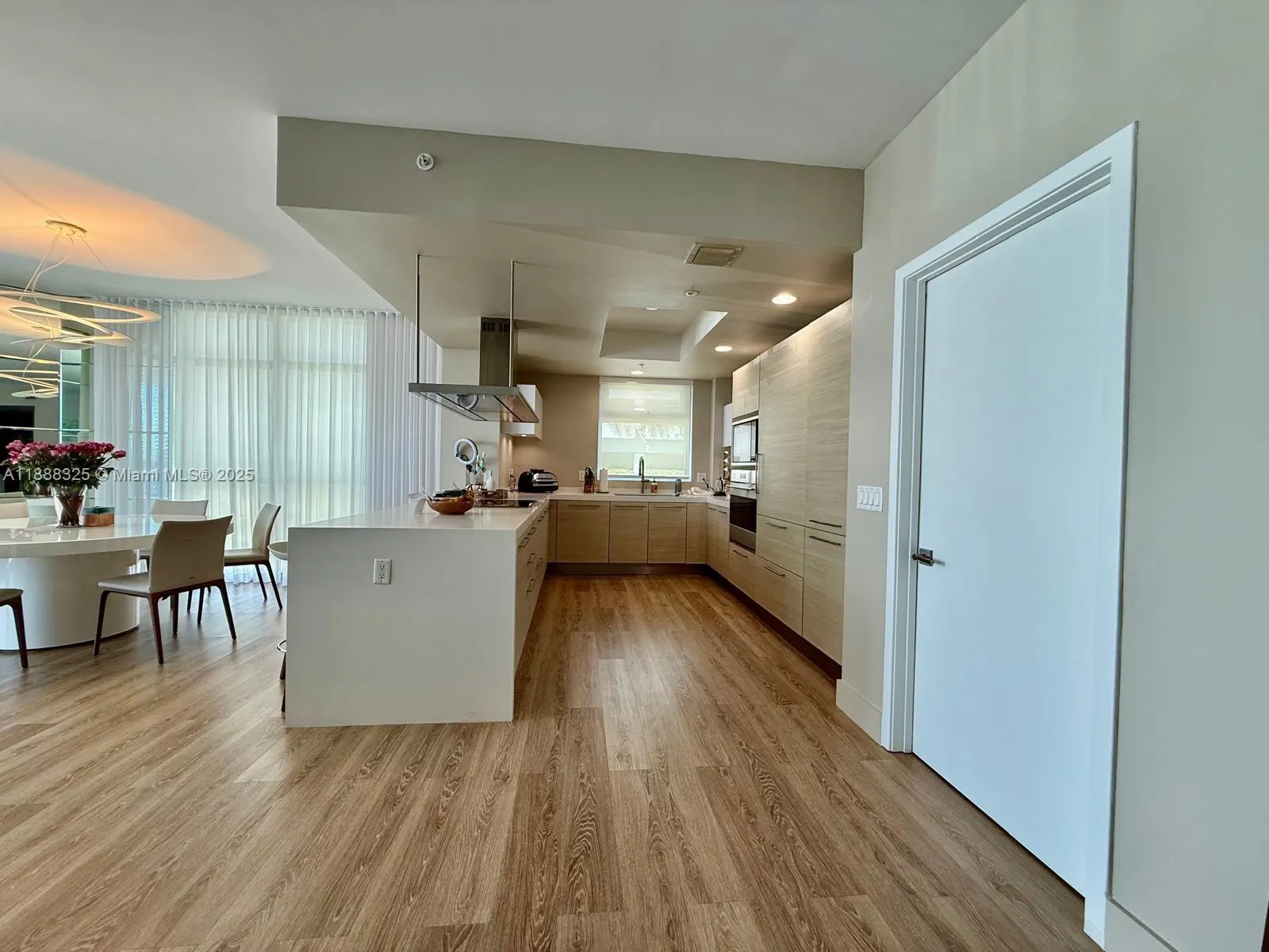 17301 Biscayne Blvd, #501
