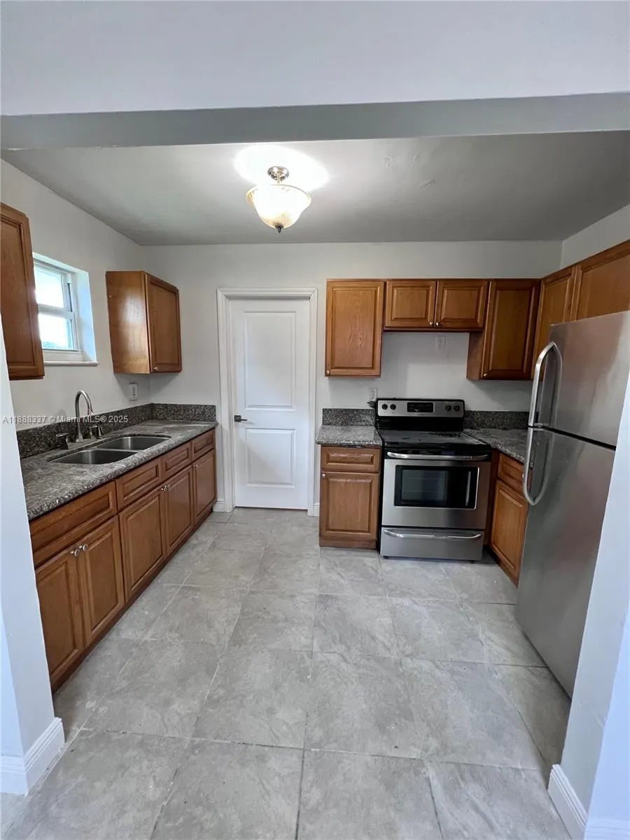 3630 NW 194th Ter