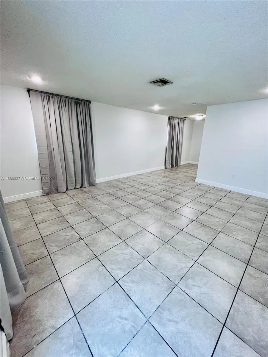 3630 NW 194th Ter