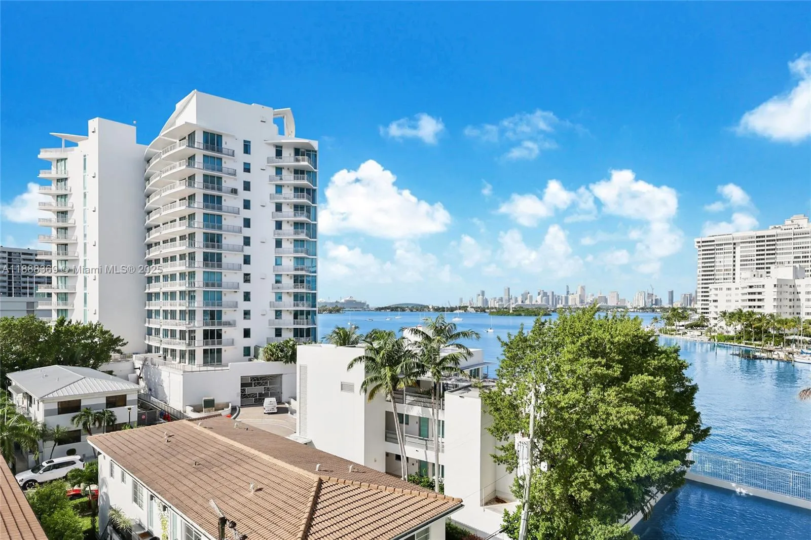 1450 Lincoln Rd, #606
