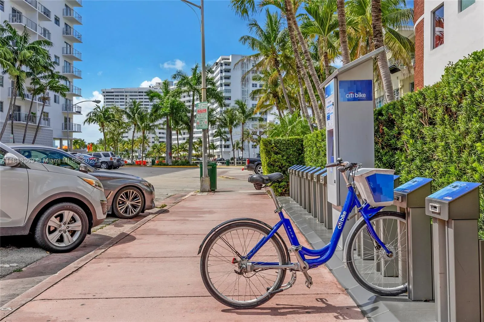 1450 Lincoln Rd, #606