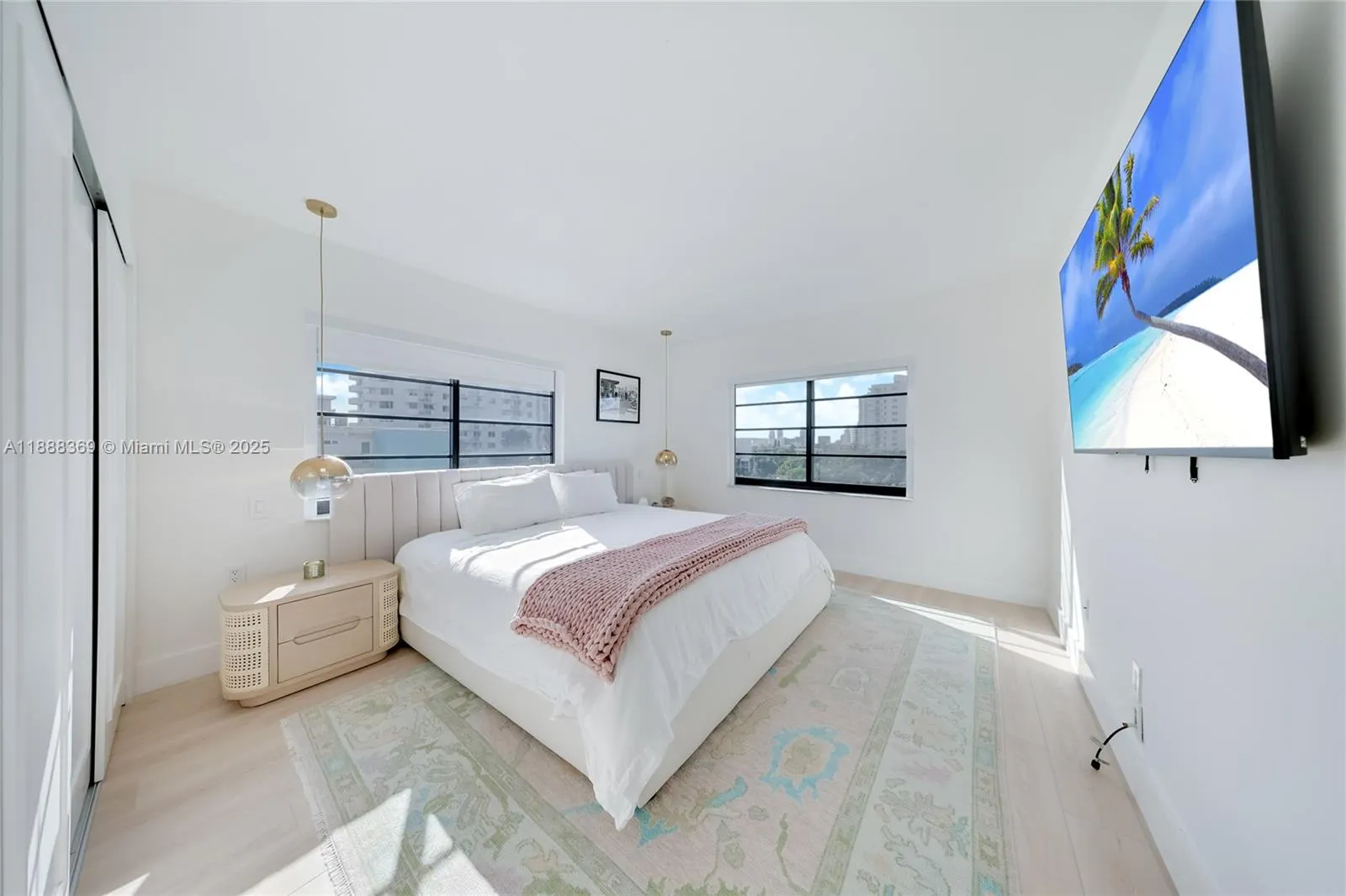 1450 Lincoln Rd, #606