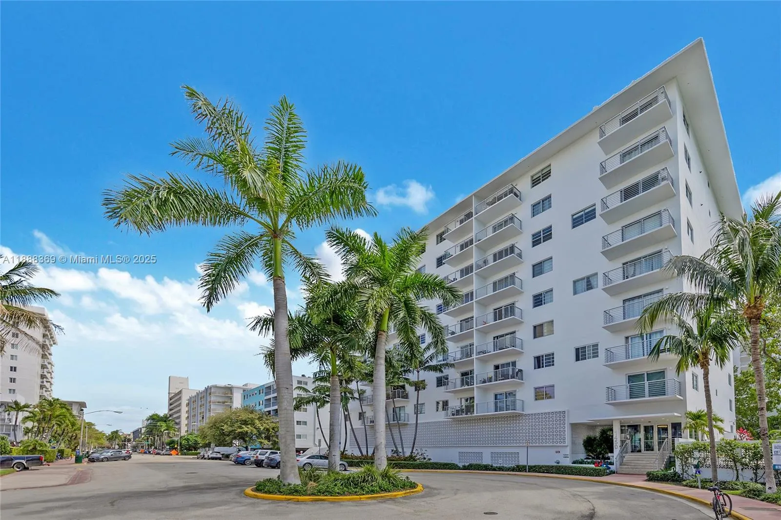 1450 Lincoln Rd, #606