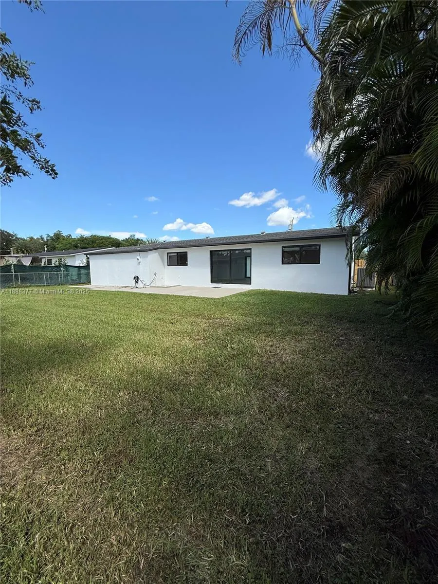 4850 SW 93rd Ct
