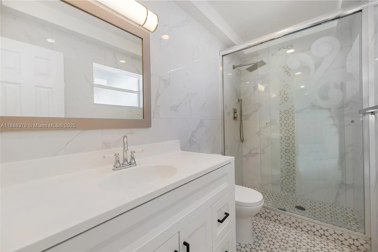 1221 SE 10th St