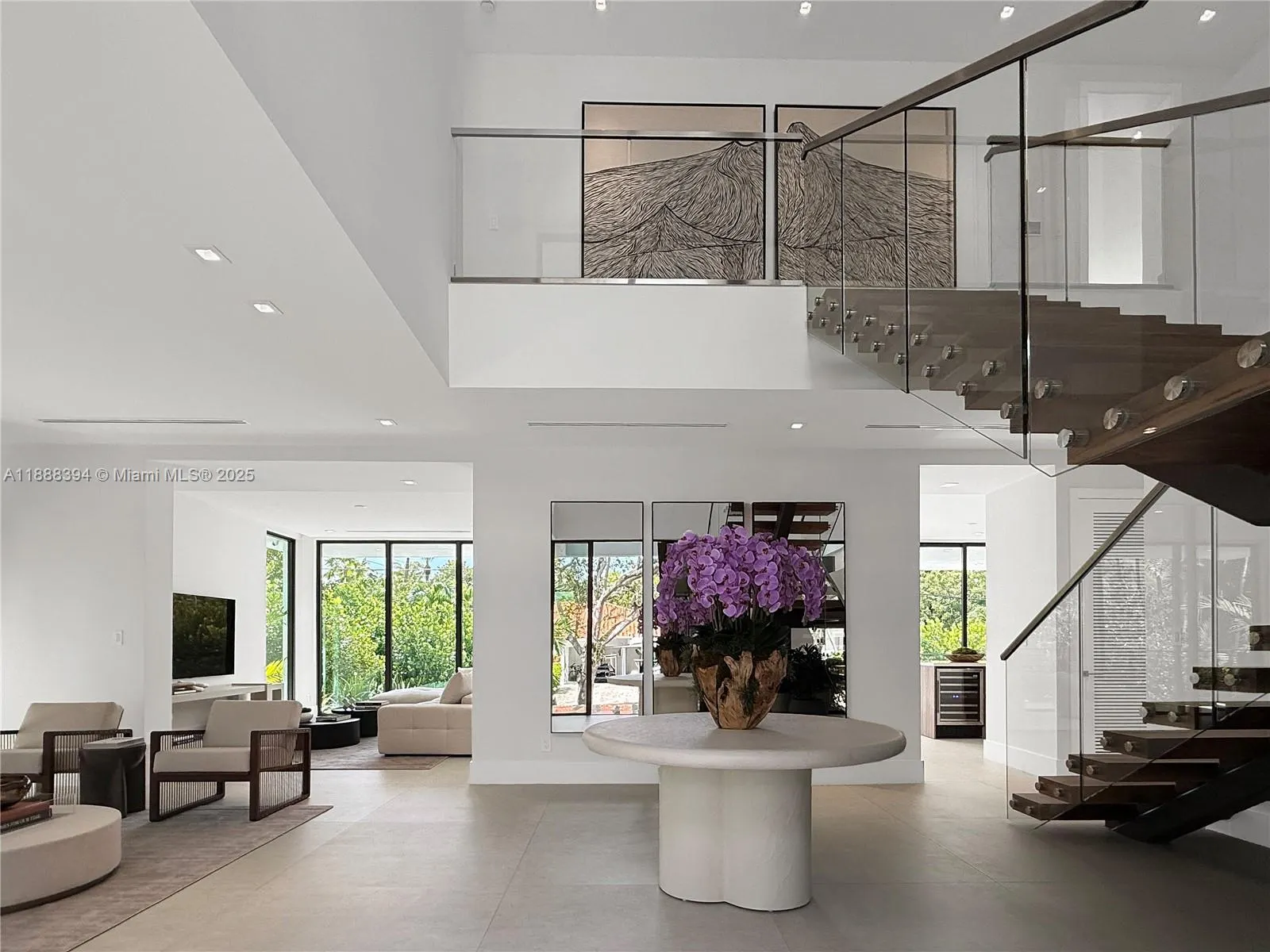 100 Hampton Ln