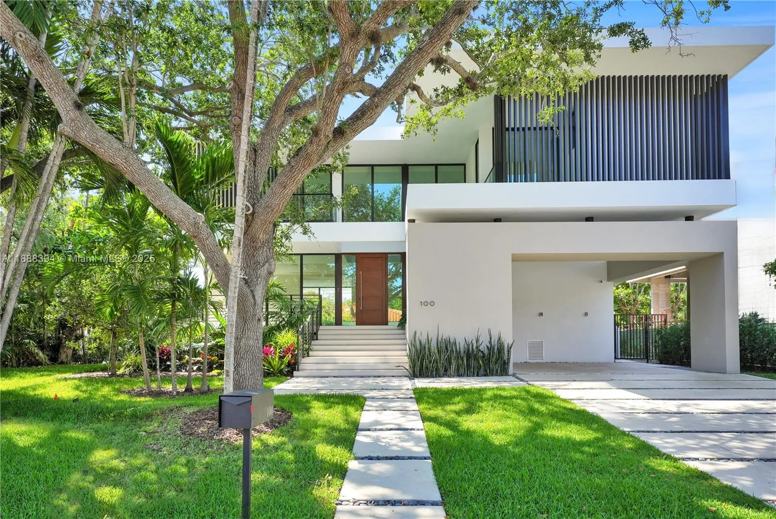 100 Hampton Ln