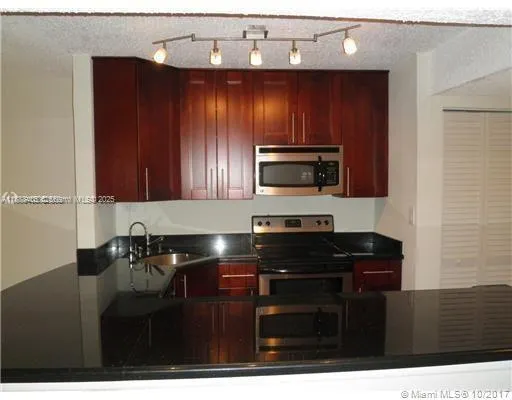 1021 Mockingbird Ln, #209