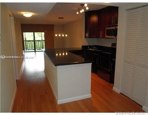 1021 Mockingbird Ln, #209
