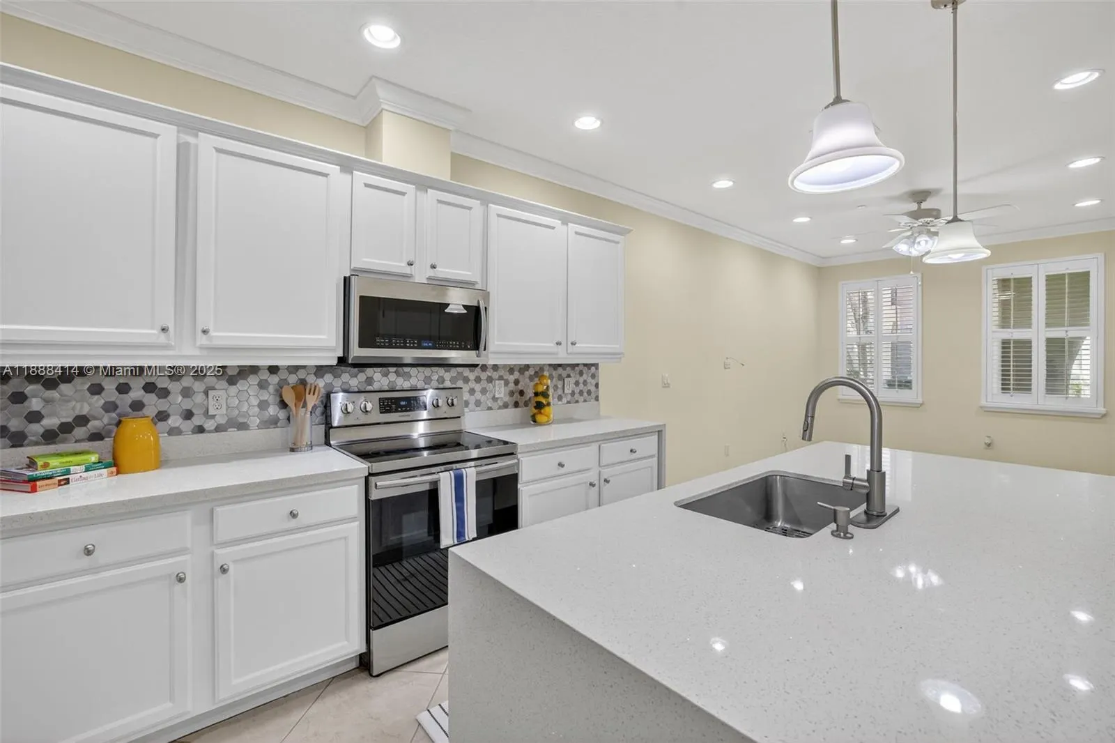 4186 Cascada Cir