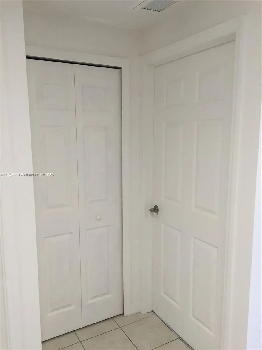 3410 Coral Way, #304