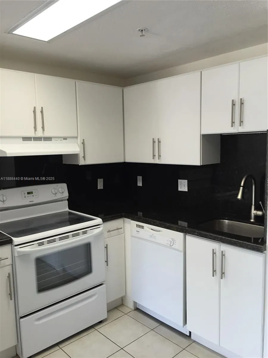 3410 Coral Way, #304