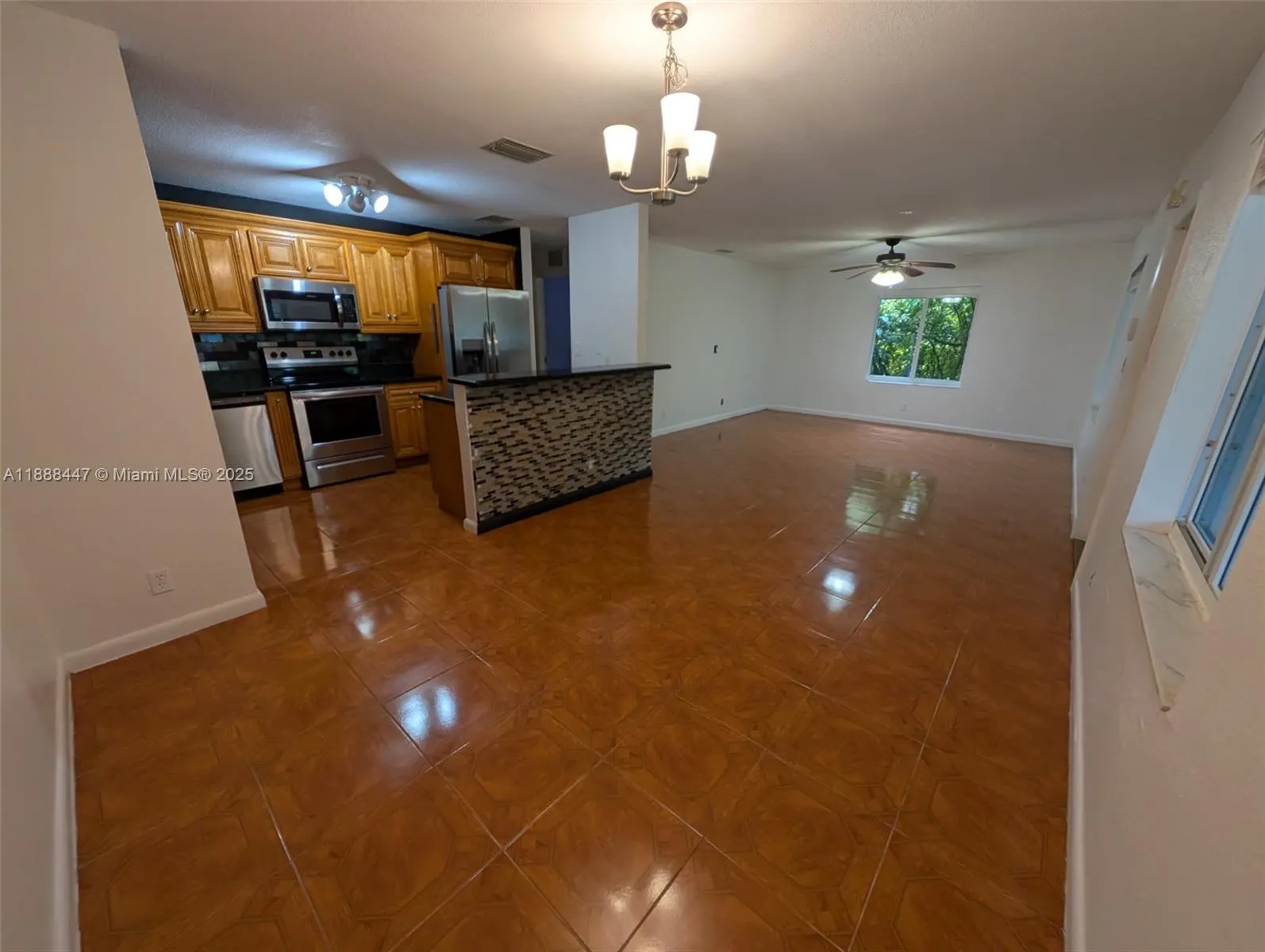 621 S 24th Ave