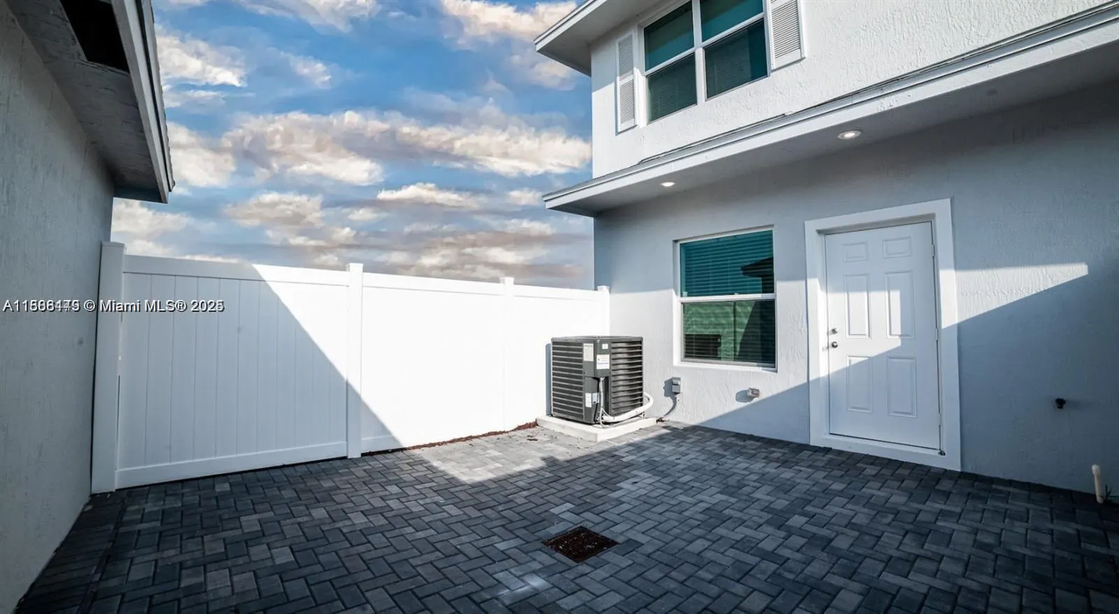 10241 SW Newberry Ave, #B1-Furnished
