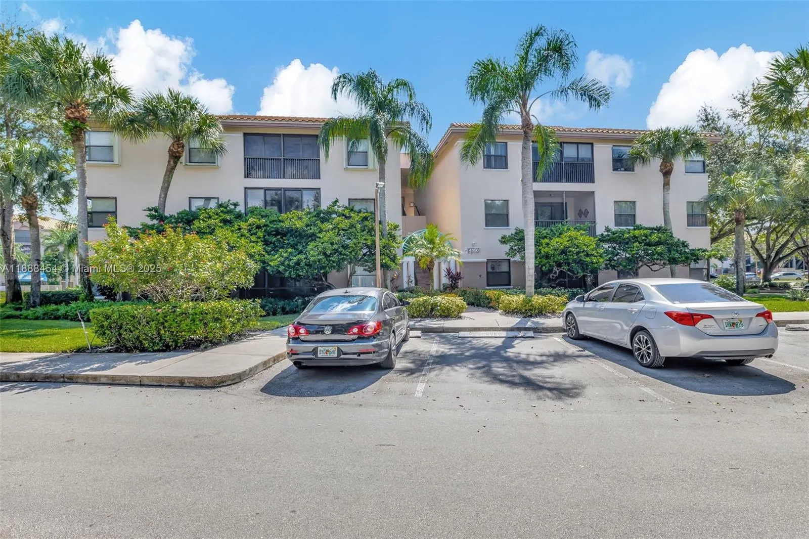 4350 NW 30th St, #233