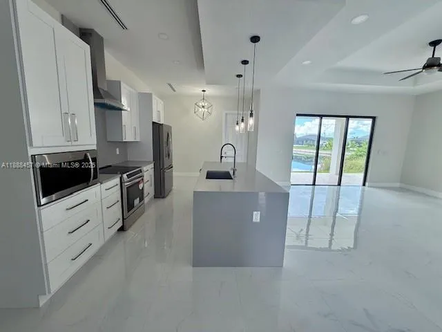 2100 NW 21st Street