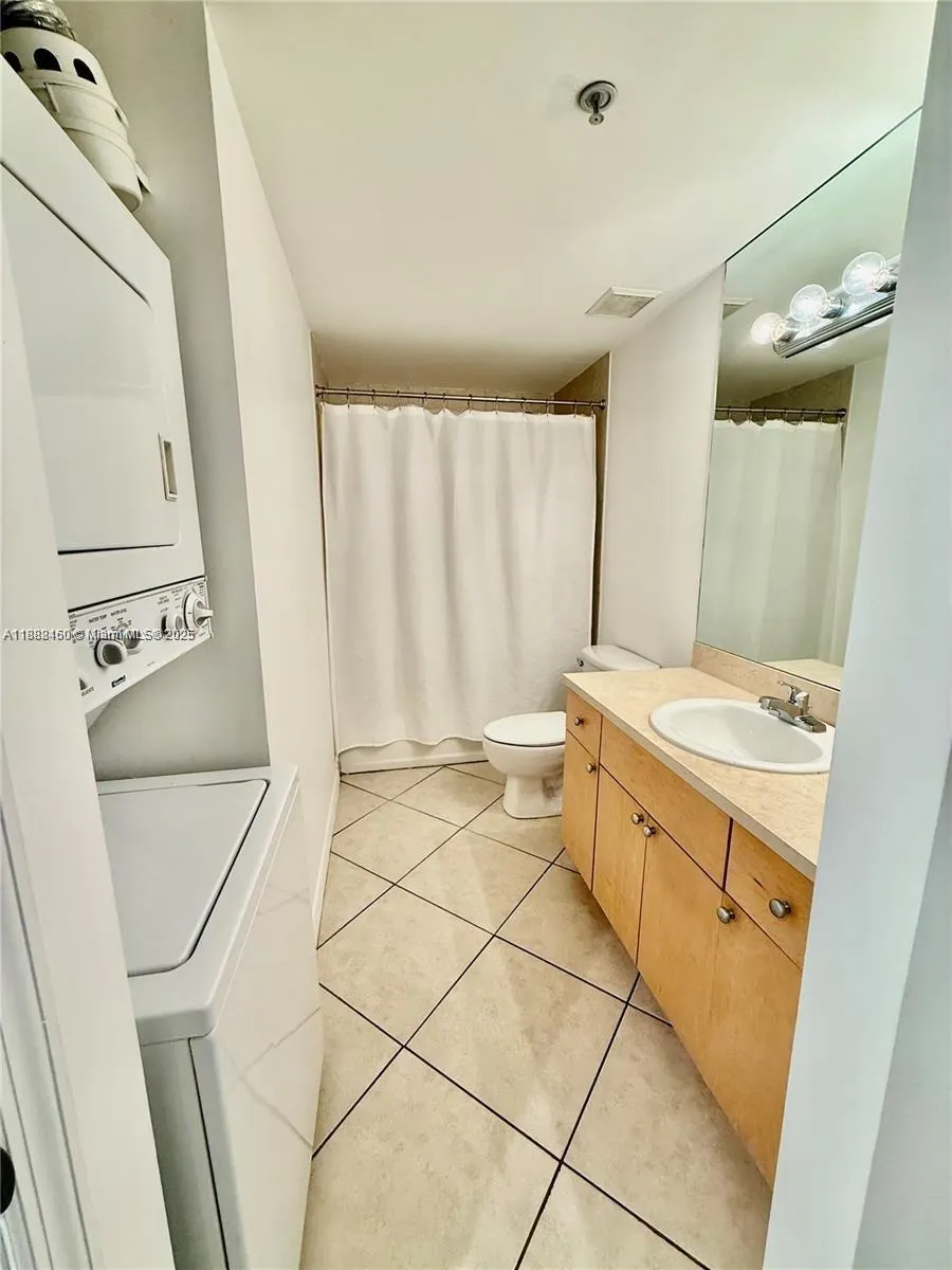2630 SW 28th St, #16