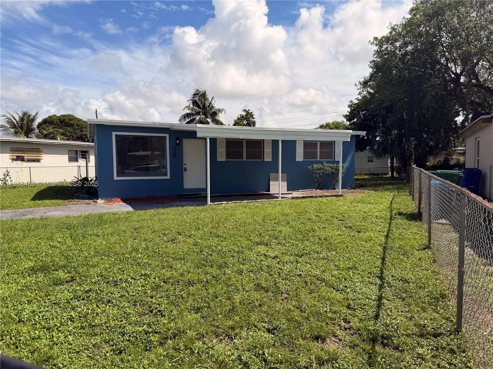 318 NW 30th Ter
