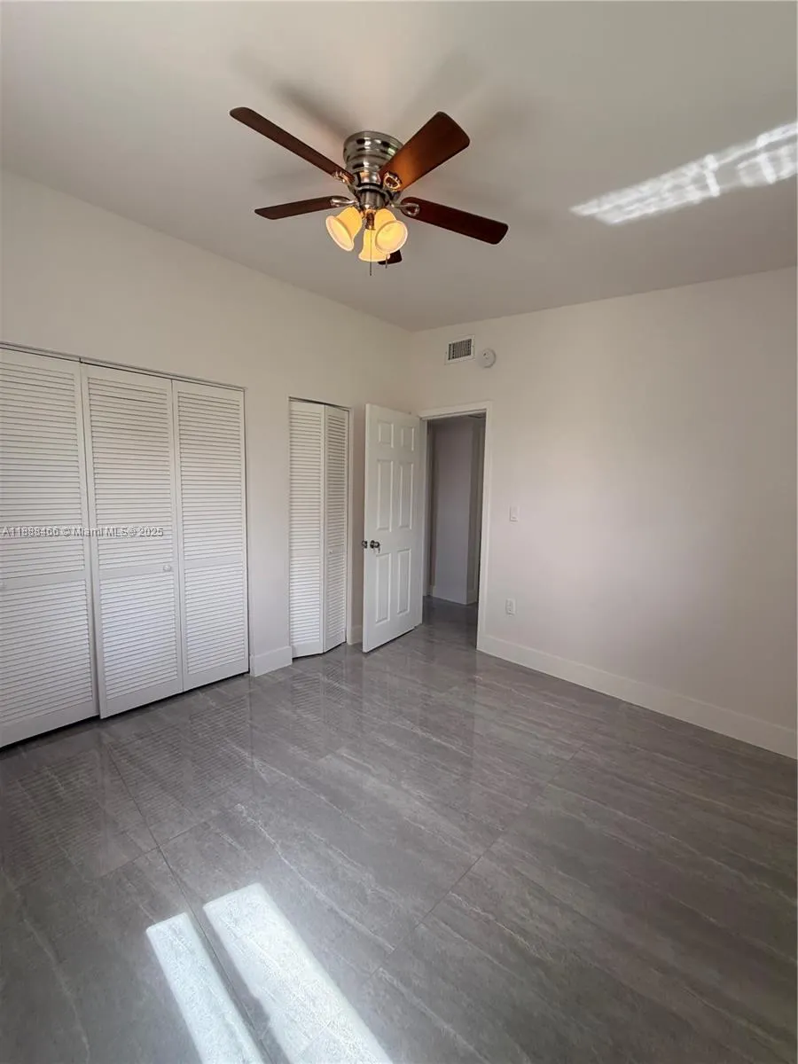 318 NW 30th Ter